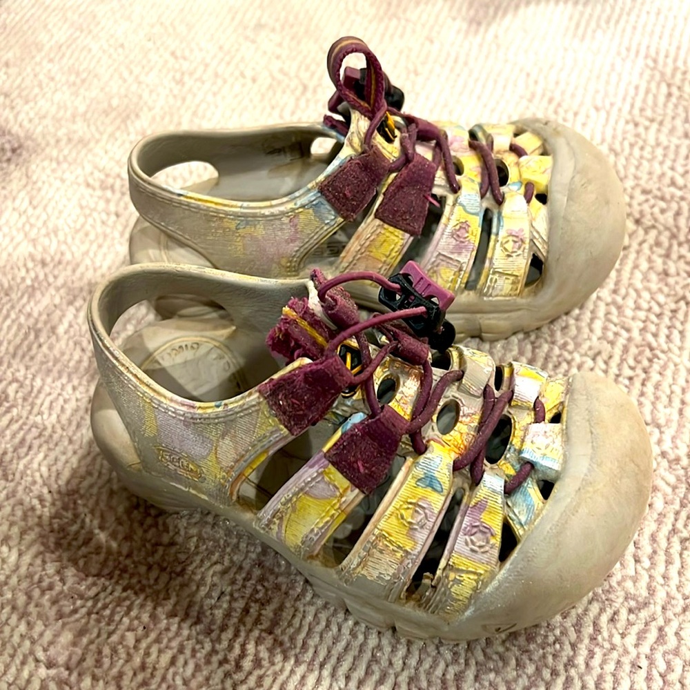 Keen girls water shoes.